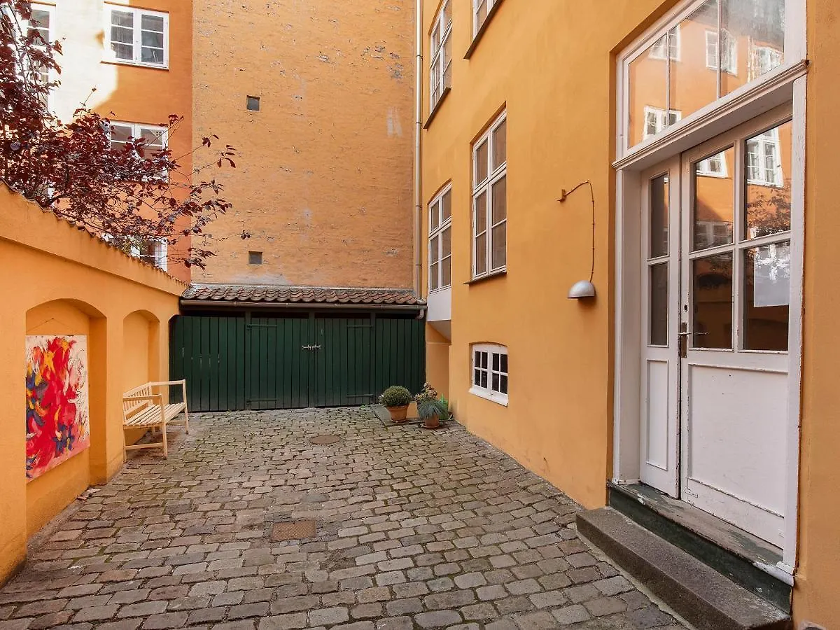 Sanders Saint - Loft One-Bedroom Apartment By The Charming Canals Copenhagen Denmark
